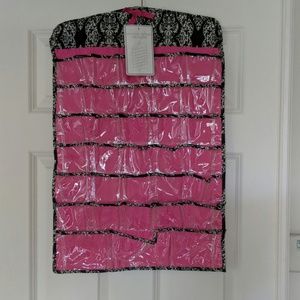Hanging jewelry organizer